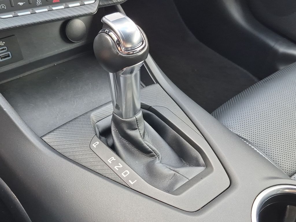 2025 Ford Mustang EcoBoost - Photo 12