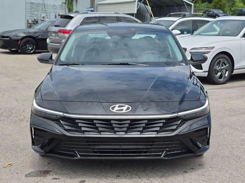 New 2026 Hyundai Elantra SE Sedan