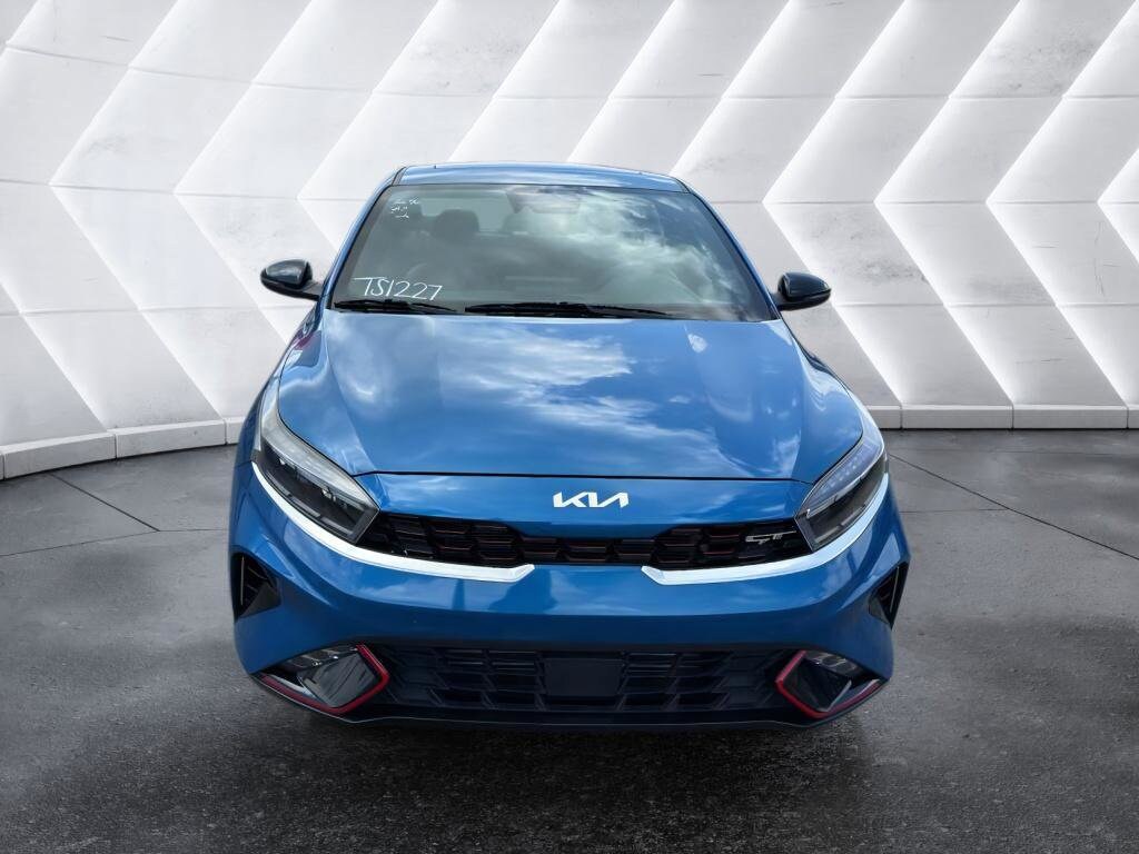 2023 Kia Forte GT photo 3