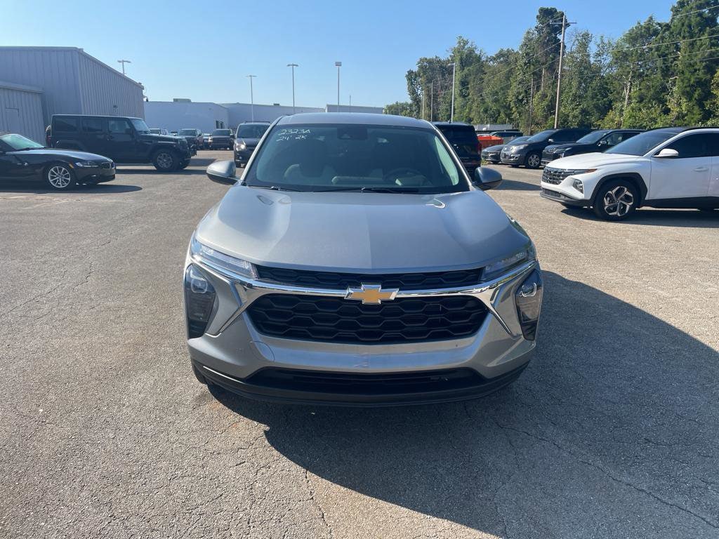 Used 2024 Chevrolet Trax LS with VIN KL77LFE21RC135113 for sale in Tuscumbia, AL