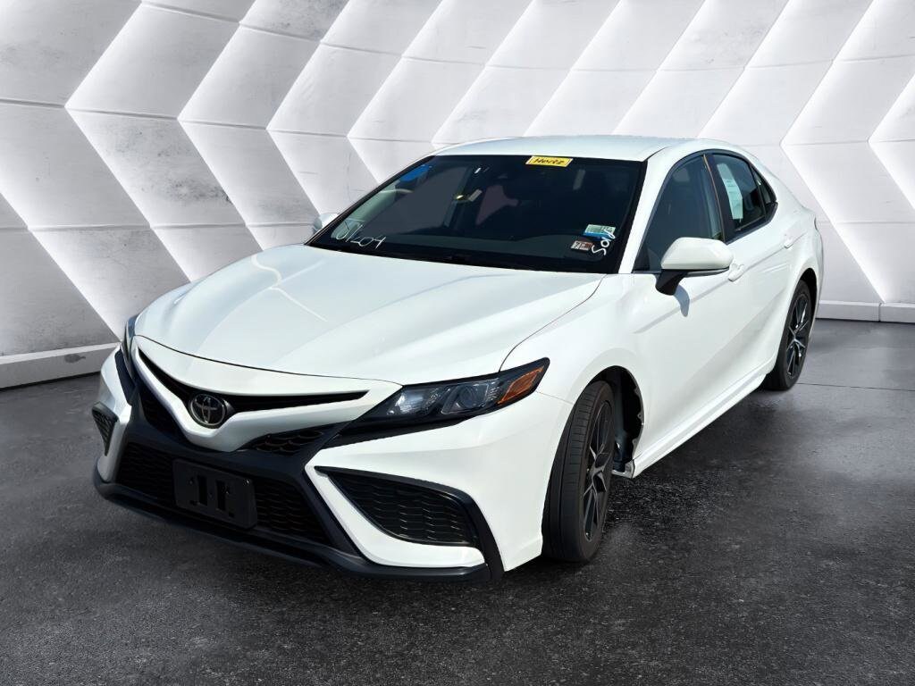 2023 Toyota Camry SE photo 2