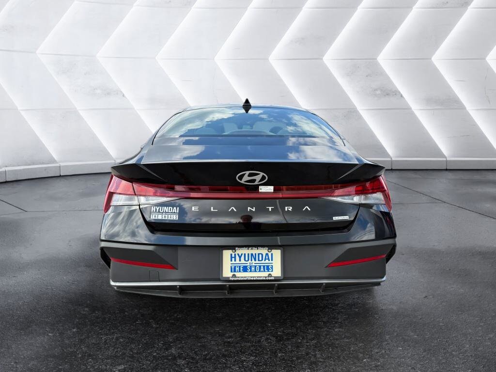 2024 Hyundai Elantra Hybrid Blue photo 2