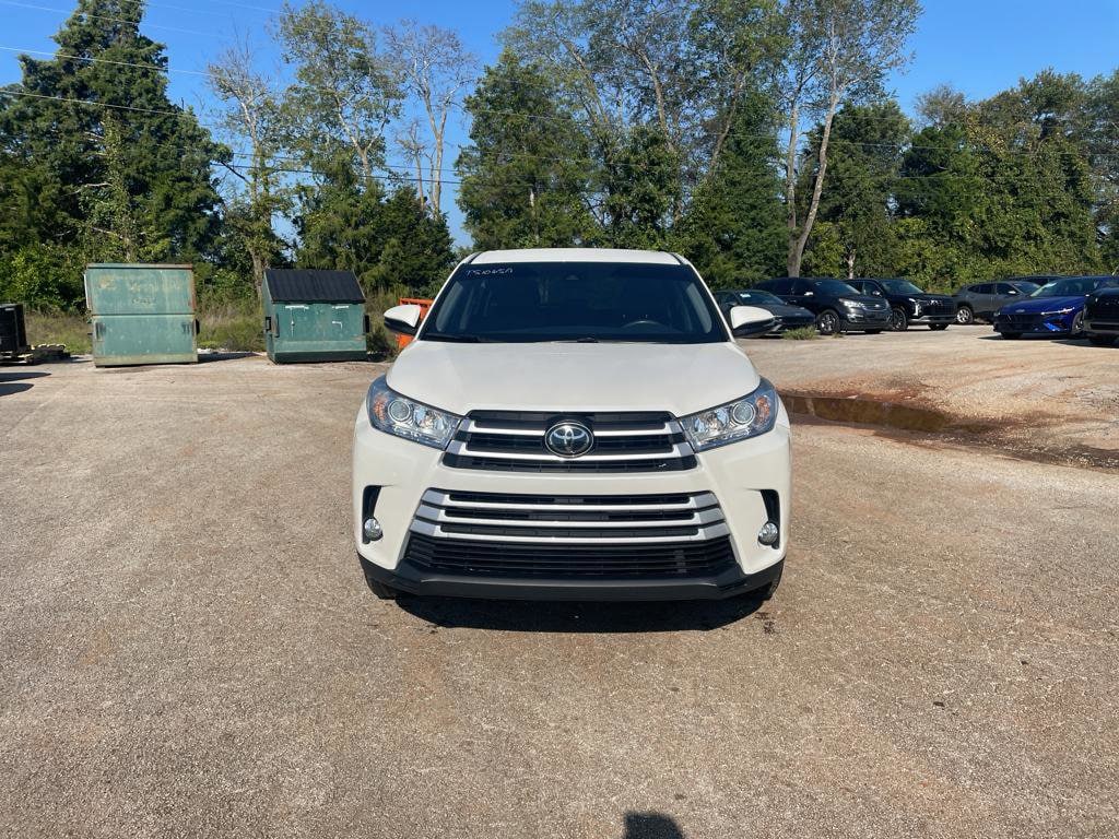 Used 2019 Toyota Highlander LE Plus with VIN 5TDZZRFH5KS365482 for sale in Tuscumbia, AL