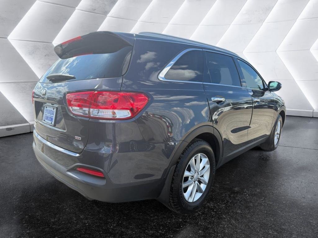 2016 Kia Sorento LX photo 4