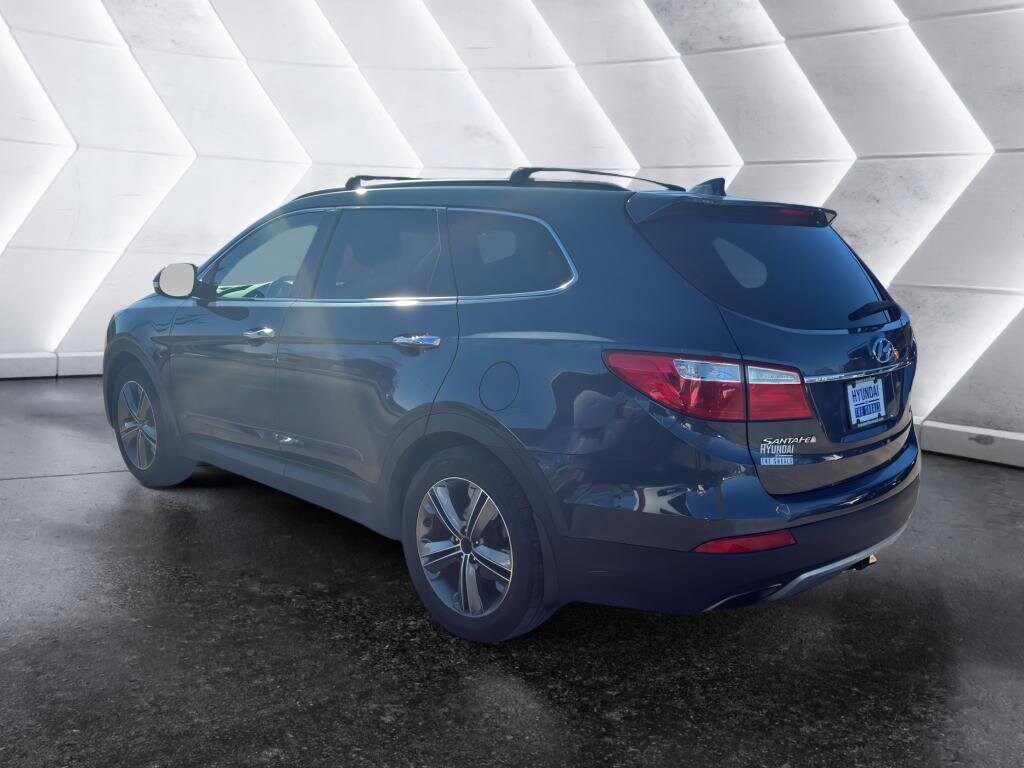 2016 Hyundai Santa Fe SE photo 4