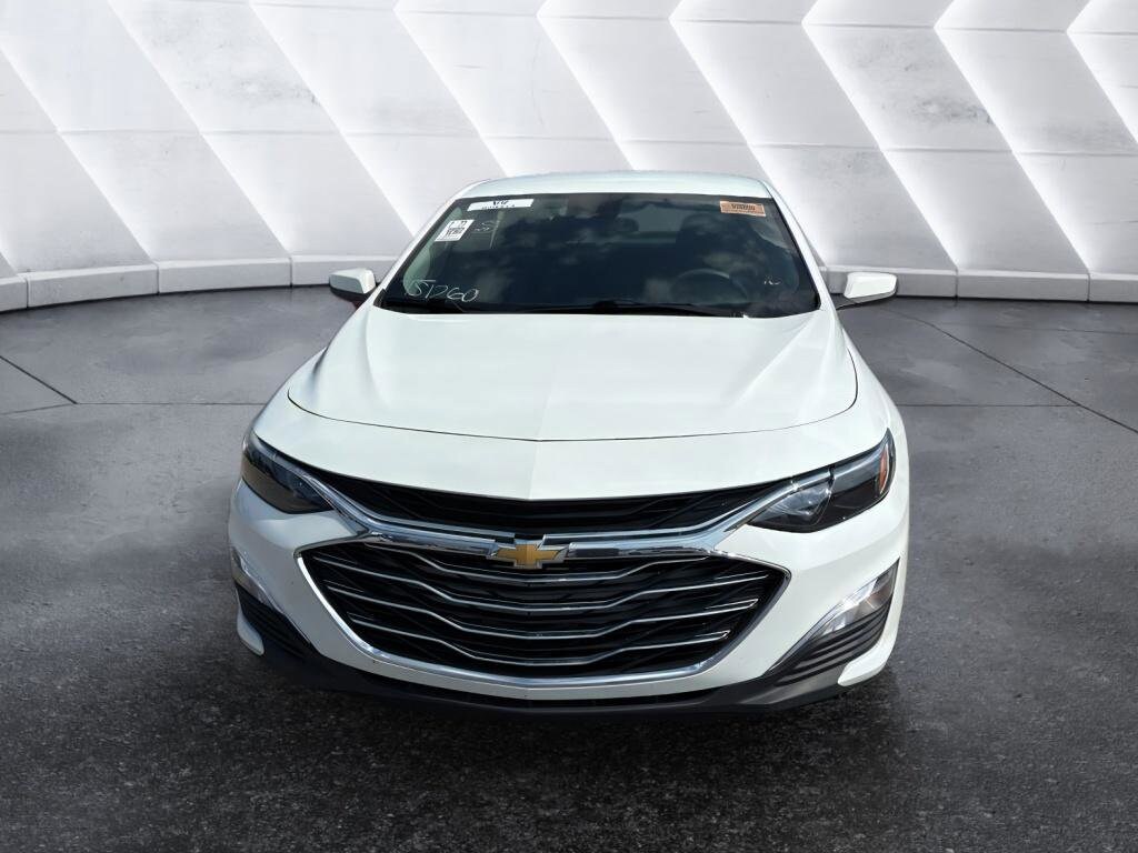 2023 Chevrolet Malibu LS photo 3