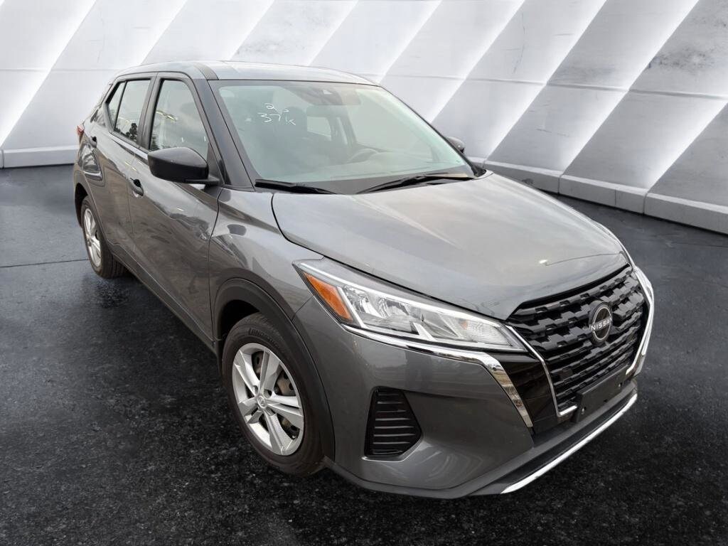 2023 Nissan Kicks S photo 4
