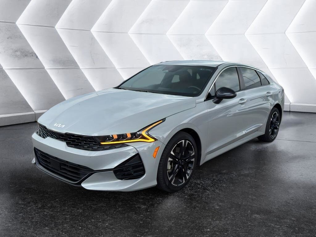 2024 Kia K5 GT-Line photo 2