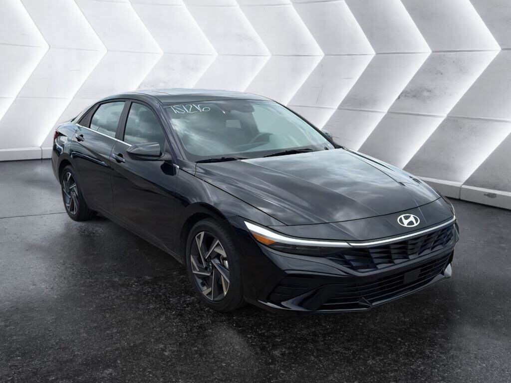 2024 Hyundai Elantra SEL Convenience photo 4