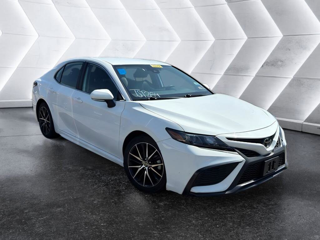 2023 Toyota Camry SE photo 4