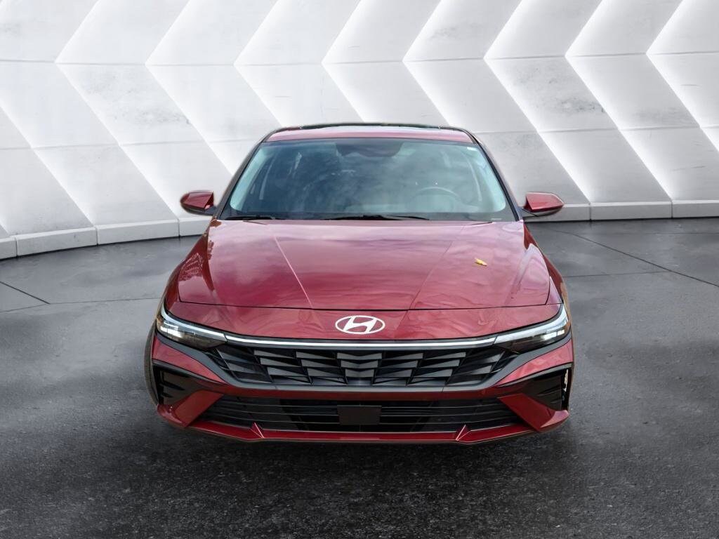 2024 Hyundai Elantra SEL Convenience photo 3