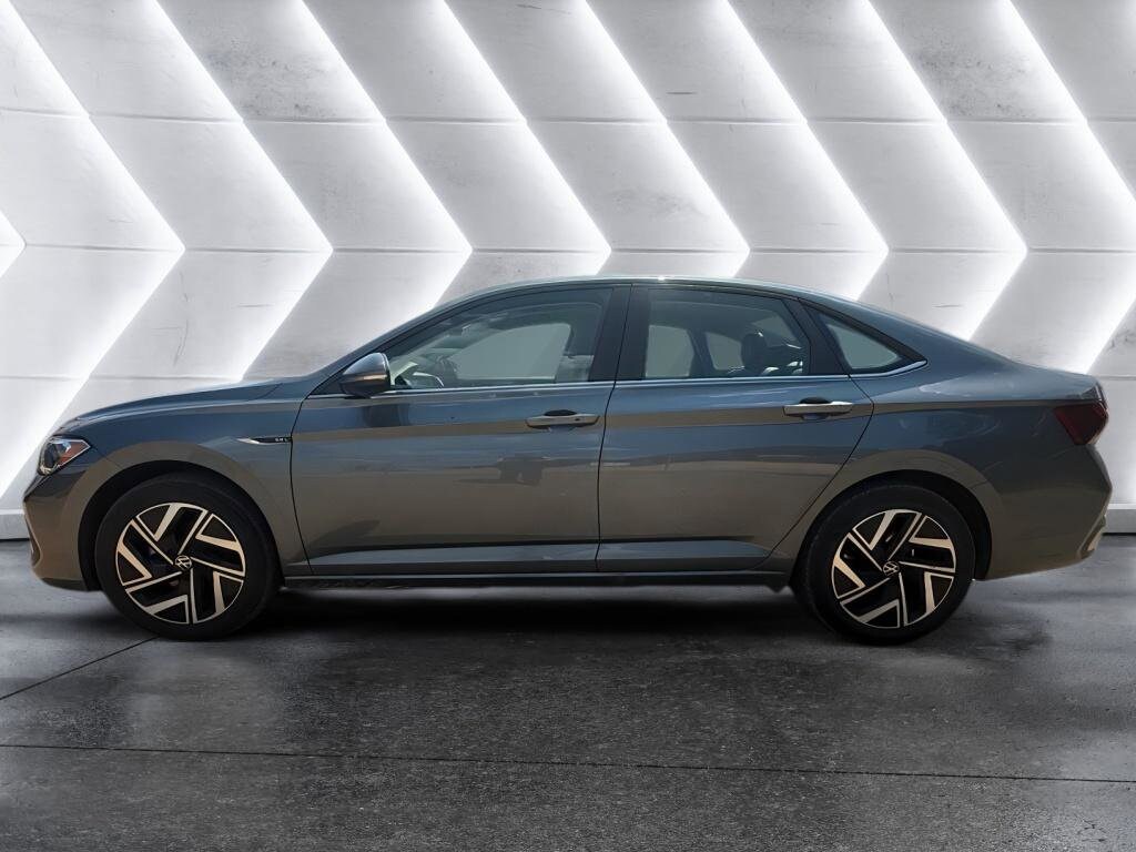 2024 Volkswagen Jetta SEL photo 2