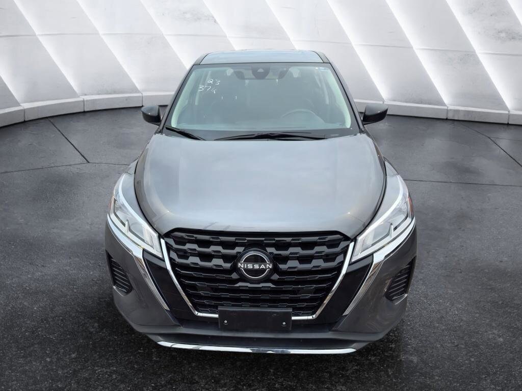 2023 Nissan Kicks S photo 3