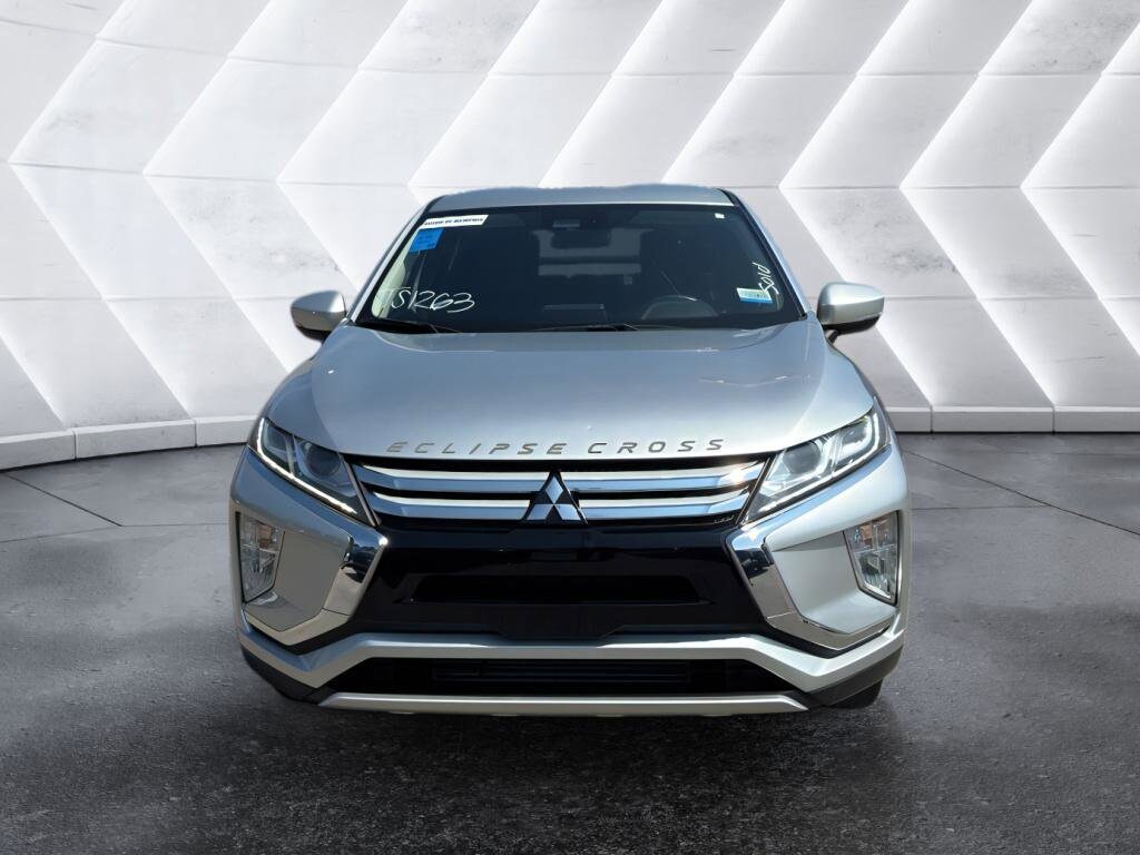 2020 Mitsubishi Eclipse Cross SE photo 3