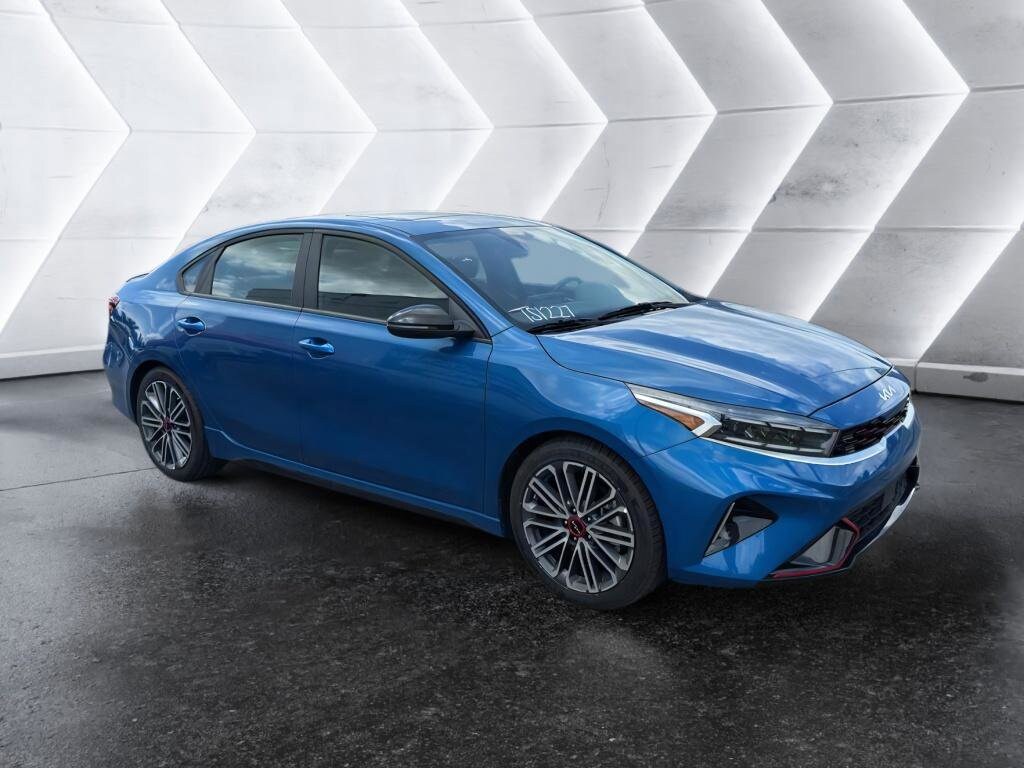 2023 Kia Forte GT photo 4