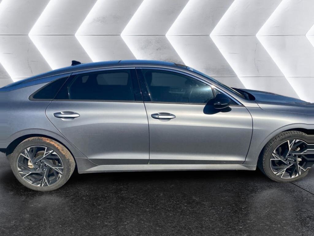 2025 Kia K5 GT-Line photo 3