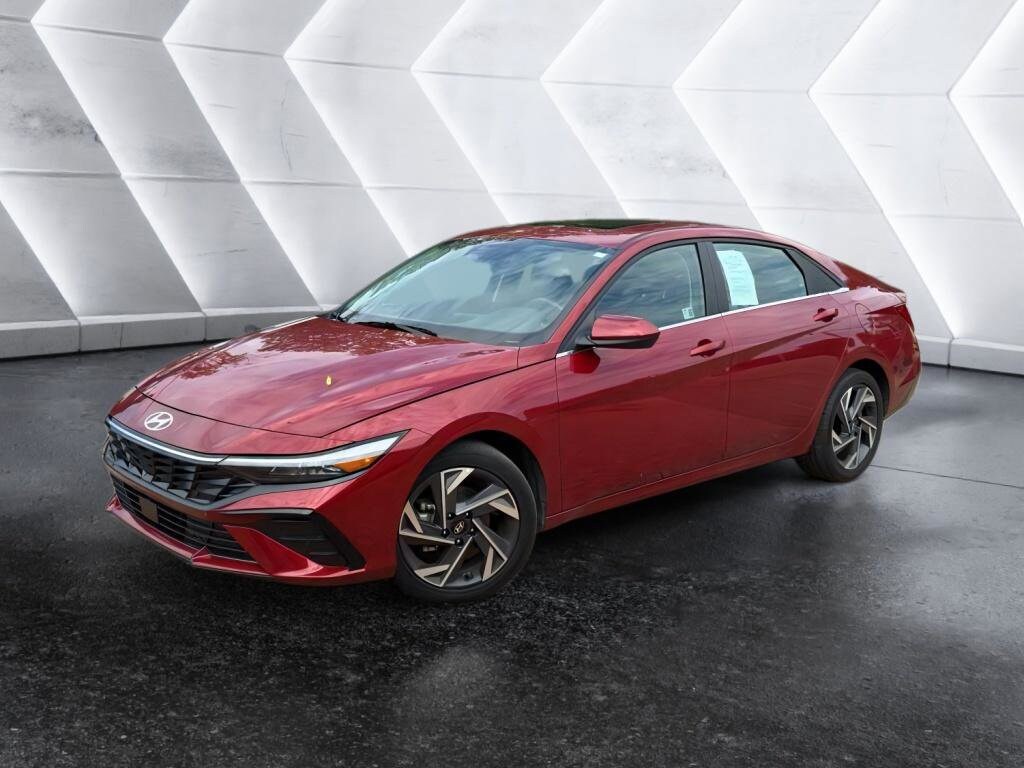 2024 Hyundai Elantra SEL Convenience photo 2