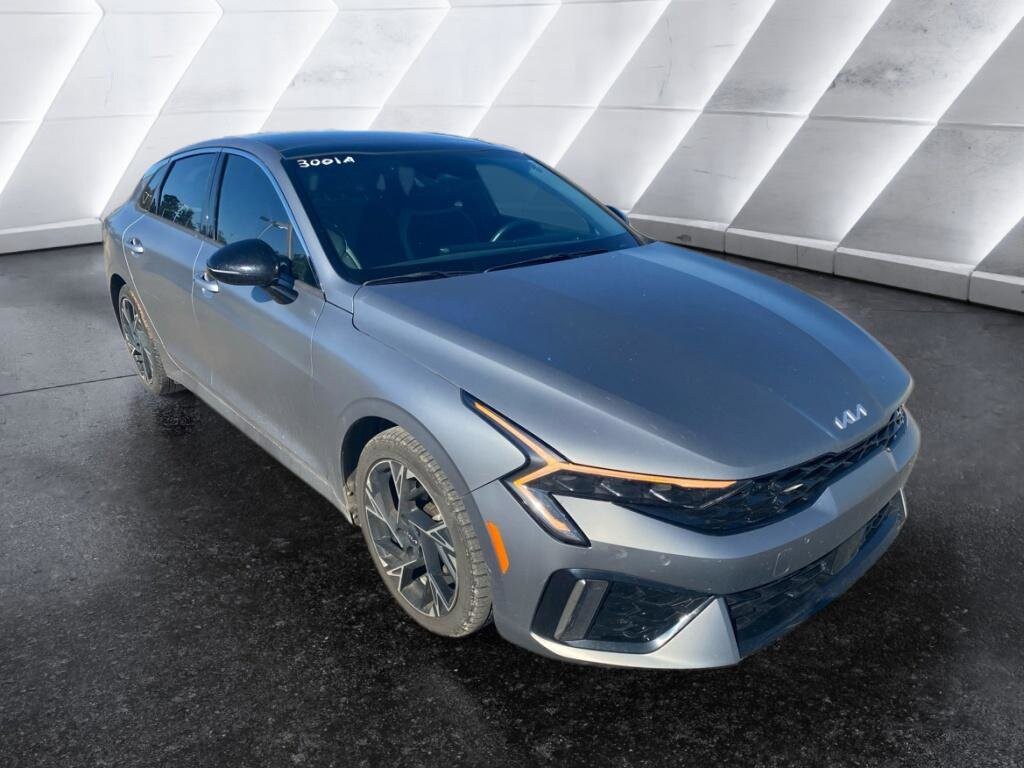 2025 Kia K5 GT-Line photo 2