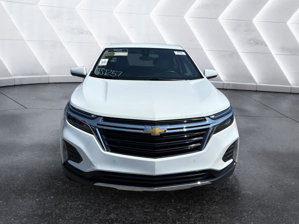 2023 Chevrolet Equinox LT photo 3