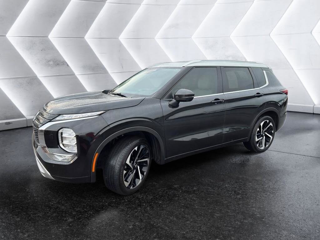 2024 Mitsubishi Outlander SEL Platinum photo 2