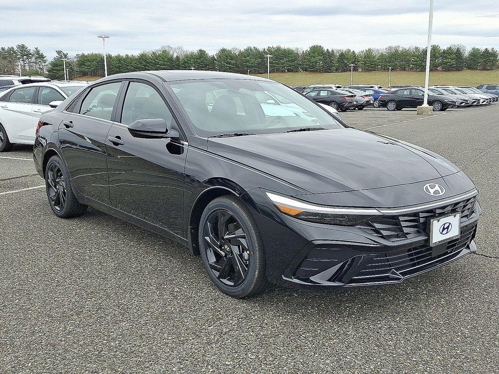 New 2026 Hyundai Elantra SEL Sport Premium Sedan