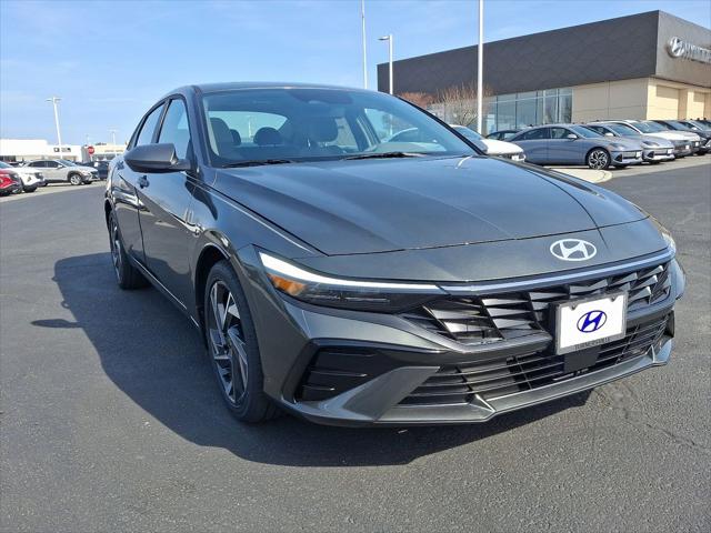 2025 Hyundai Elantra SEL Convenience photo 2