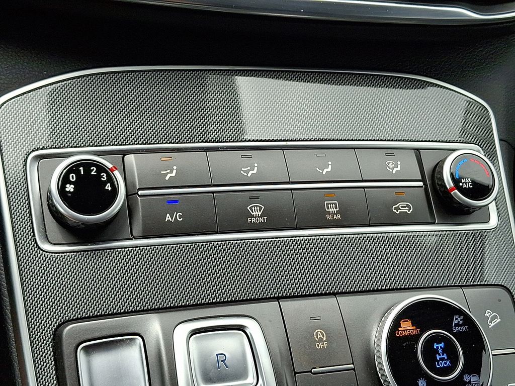2021 Hyundai Santa Fe SEL - Photo 16