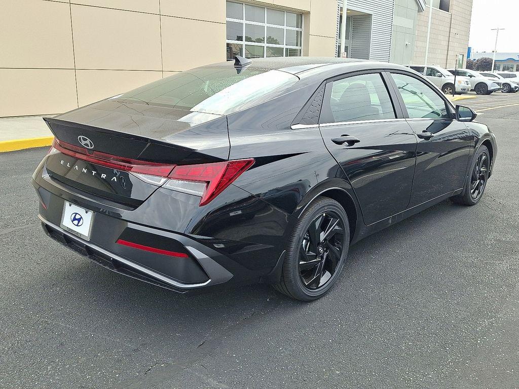 New 2026 Hyundai Elantra SEL Sport Sedan