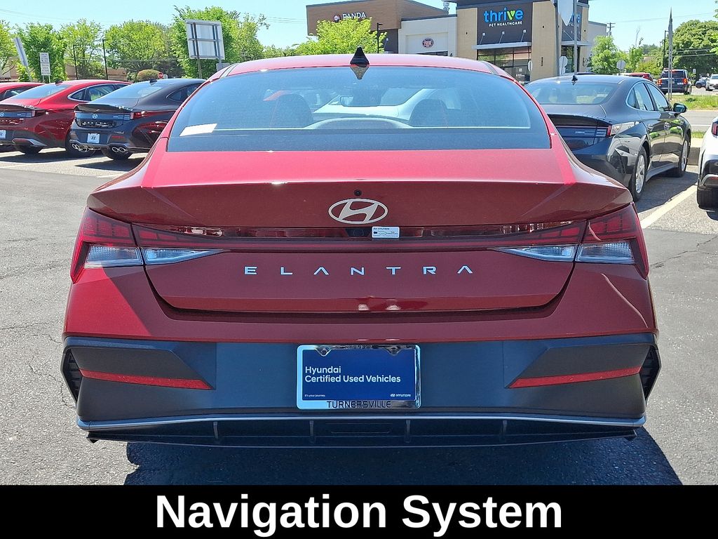 2025 Hyundai Elantra SEL - Photo 6