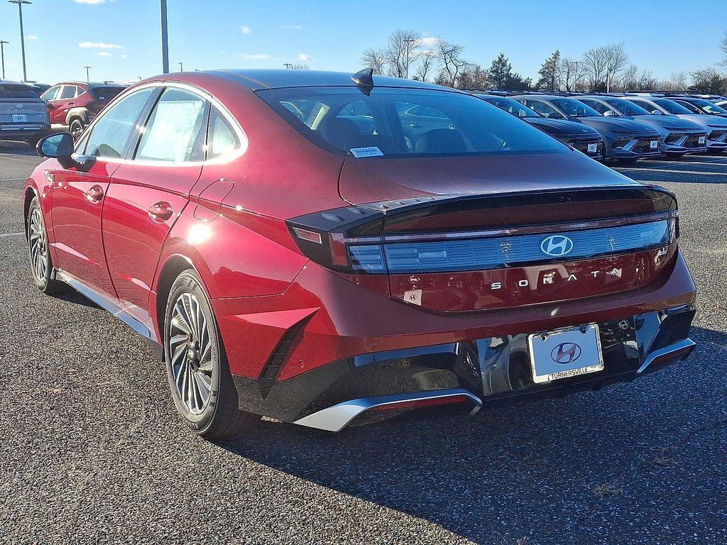 New 2025 Hyundai Sonata Hybrid Limited Sedan
