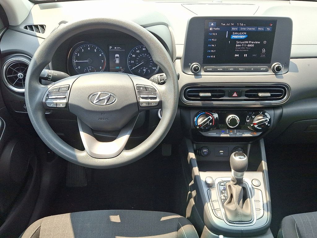 2023 Hyundai Kona SEL - Photo 13