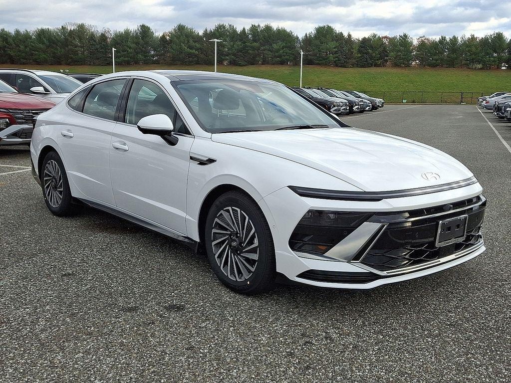 New 2026 Hyundai Sonata Hybrid Limited Sedan