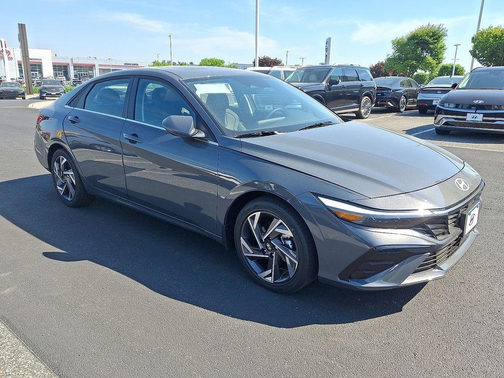 New 2026 Hyundai Elantra Limited Sedan