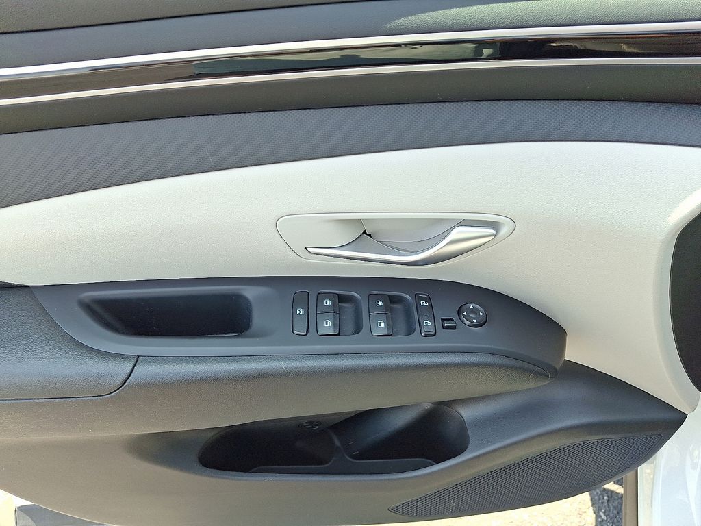 2024 Hyundai Tucson SE - Photo 13
