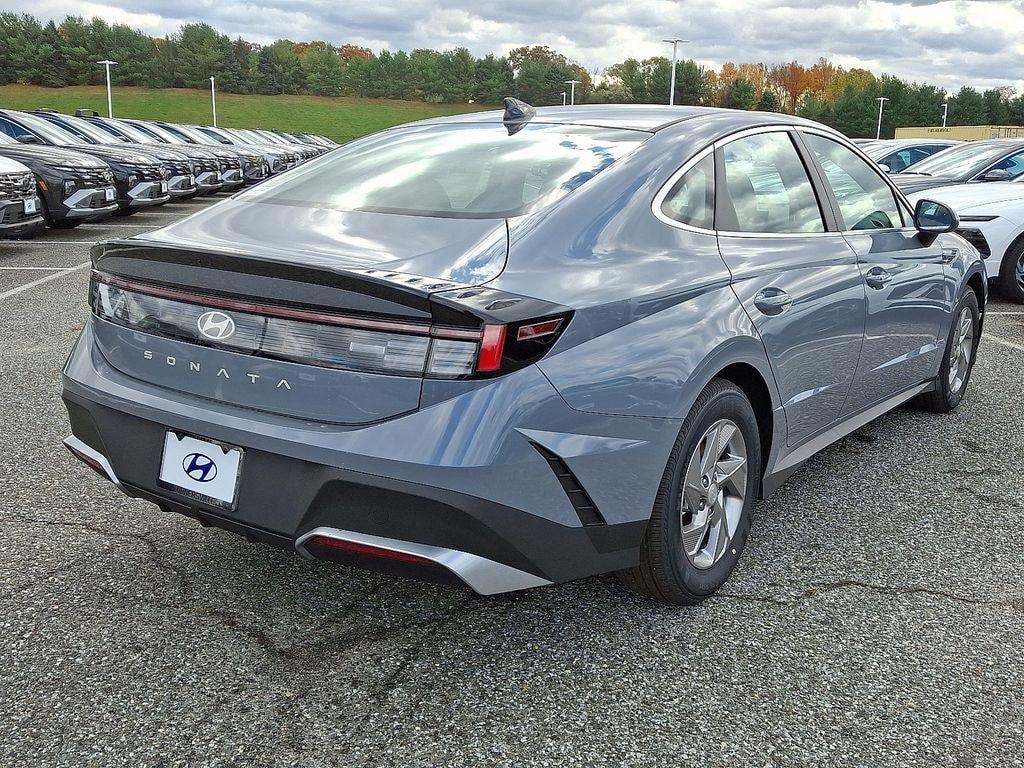 New 2026 Hyundai Sonata SE Sedan
