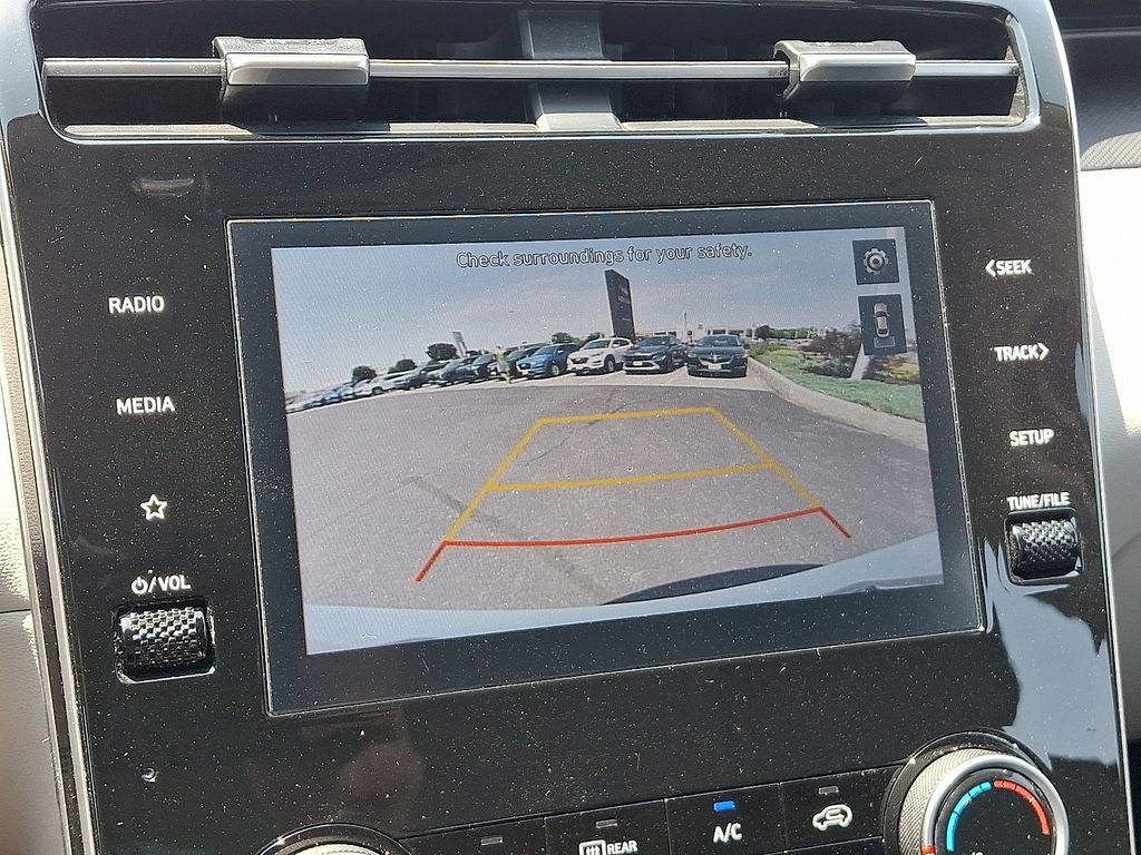 2024 Hyundai Tucson SE - Photo 18