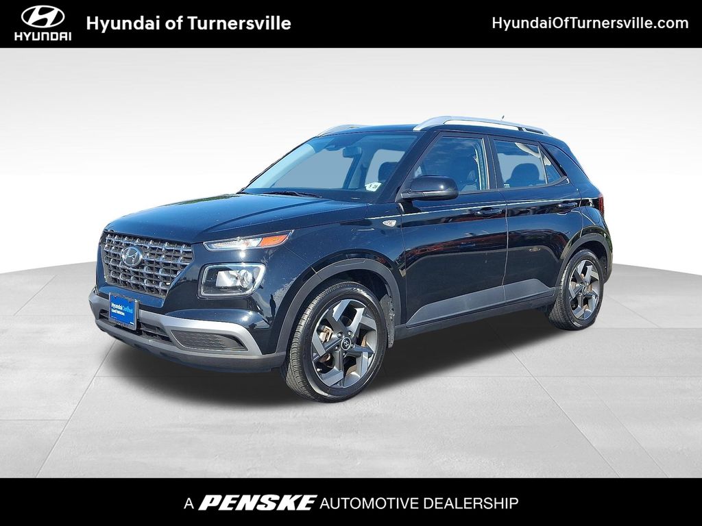 2023 Hyundai Venue SEL IVT's photo