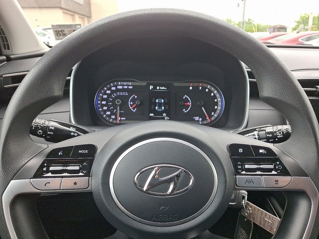 2023 Hyundai Tucson SE - Photo 19