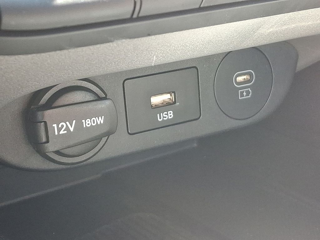 2025 Hyundai Elantra SEL - Photo 28