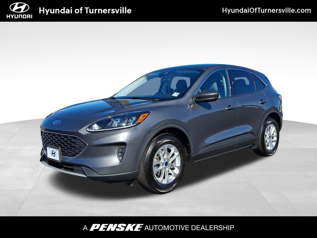 2022 Ford Escape SE's photo