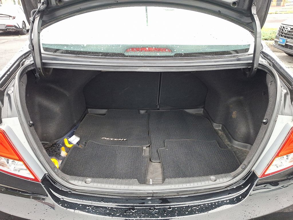 2016 Hyundai Accent SE - Photo 30
