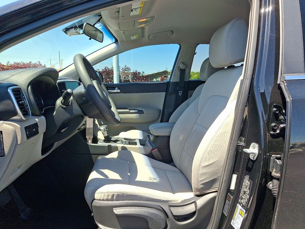 2020 Kia Sportage LX - Photo 15