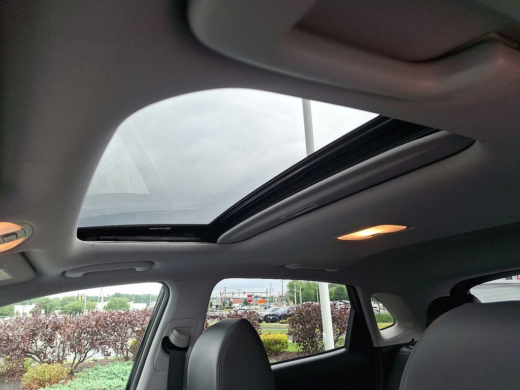 2023 Hyundai Kona Limited - Photo 16