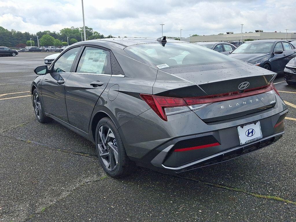 New 2026 Hyundai Elantra Limited Sedan