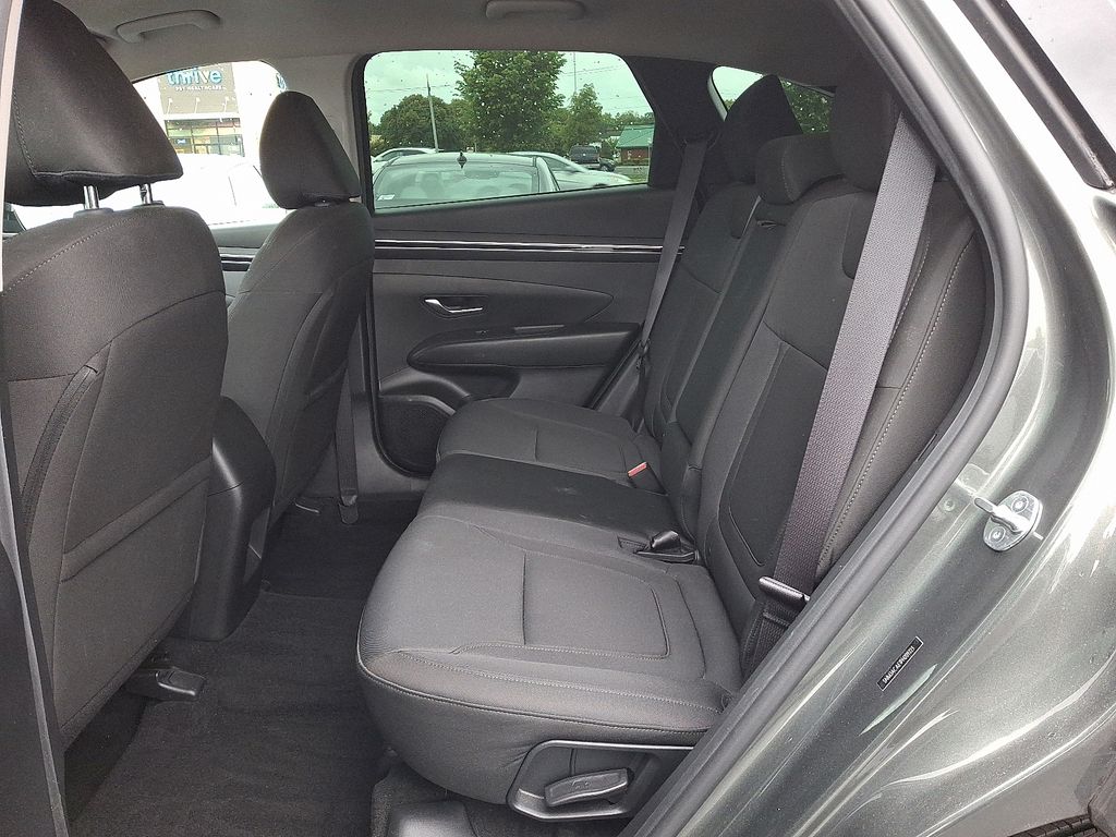 2023 Hyundai Tucson SE - Photo 11