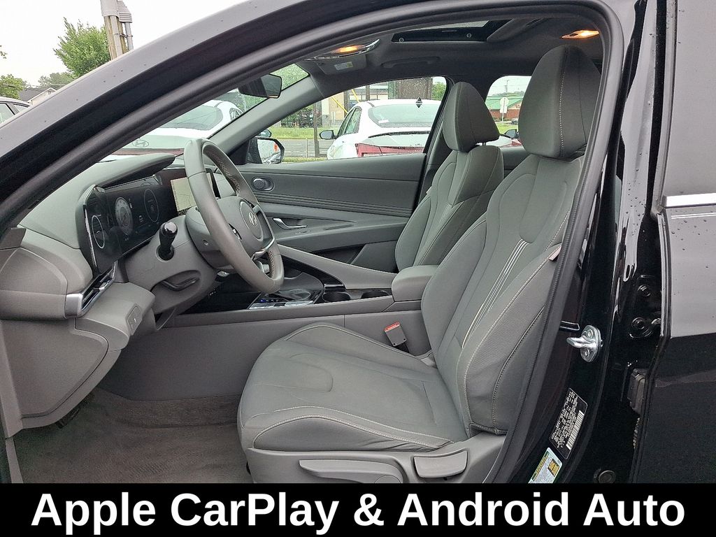 2024 Hyundai Elantra SEL - Photo 15