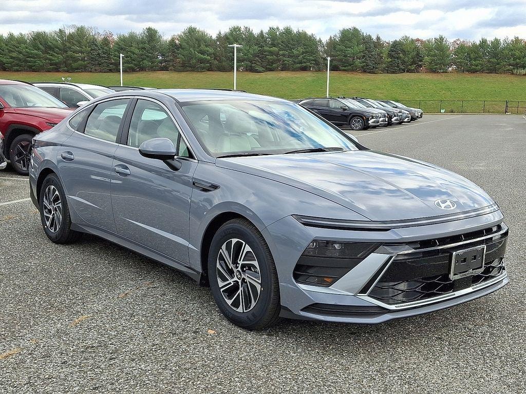 New 2026 Hyundai Sonata Hybrid Blue Sedan