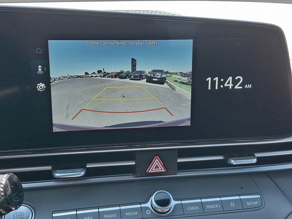2025 Hyundai Elantra SEL - Photo 20