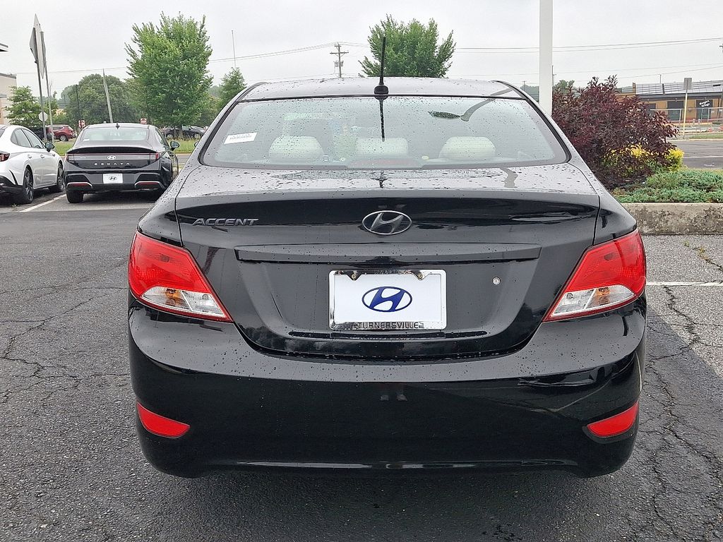2016 Hyundai Accent SE - Photo 6