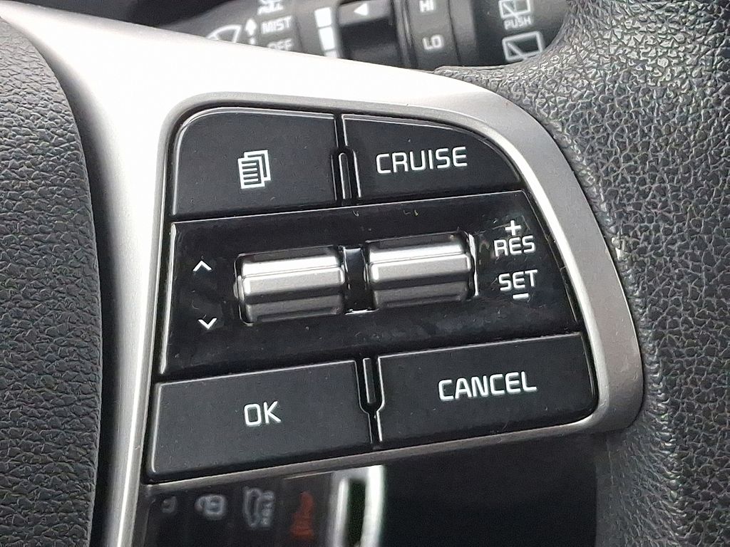 2020 Kia Sorento L - Photo 23